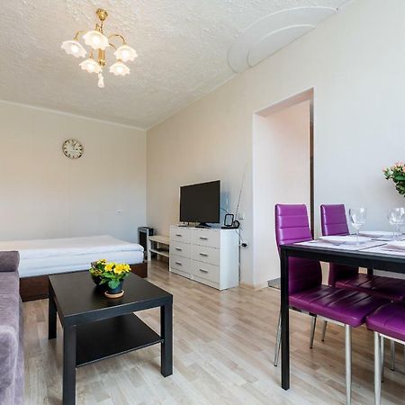 Compact Apartment Near Food Market In The Oldtown Plus Free Parking Klaipėda Exteriör bild