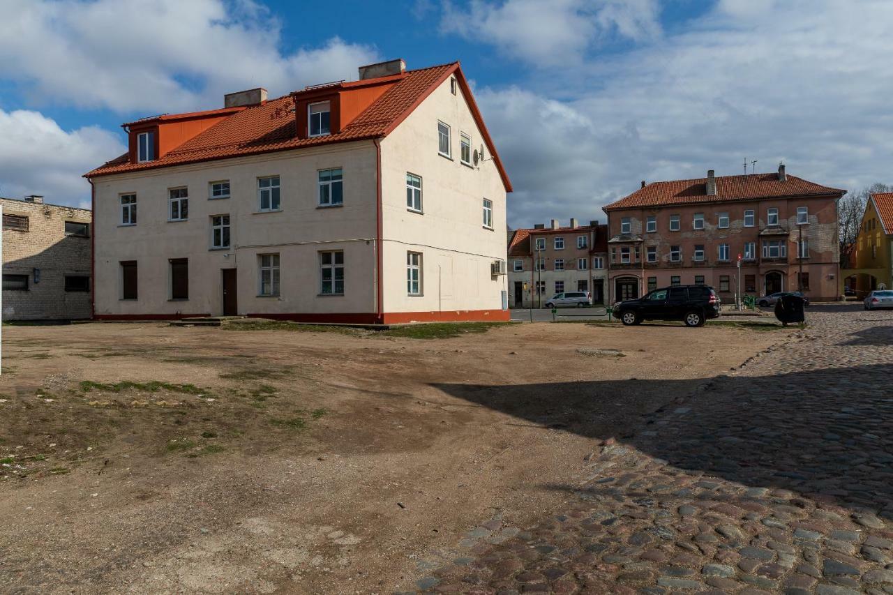 Compact Apartment Near Food Market In The Oldtown Plus Free Parking Klaipėda Exteriör bild
