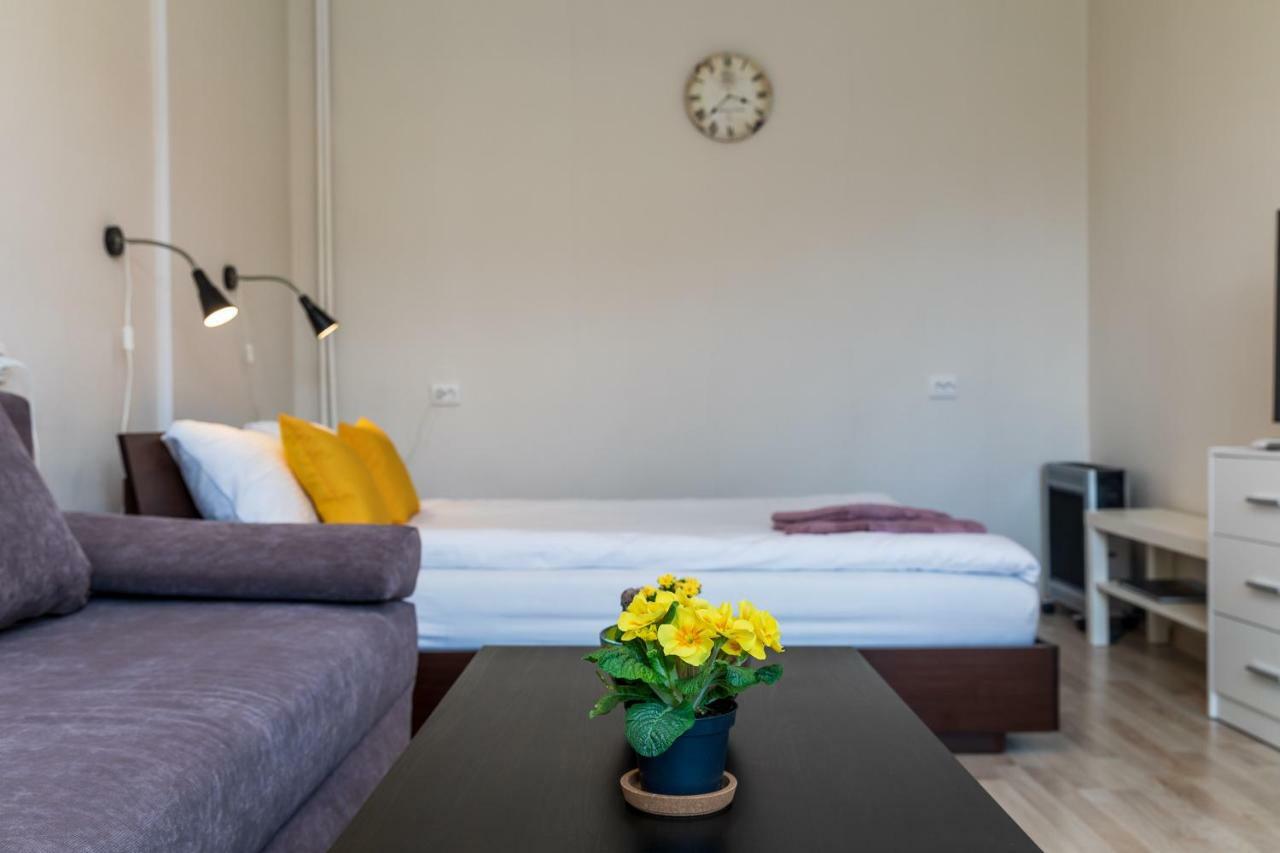 Compact Apartment Near Food Market In The Oldtown Plus Free Parking Klaipėda Exteriör bild